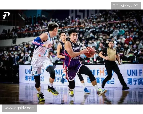 篮球竞技新纪元：科技与策略融合推动全球篮球赛事发展趋势